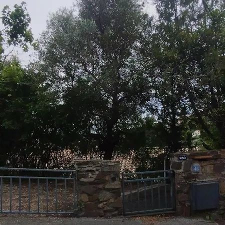 Le Mazet Du Jas بيت للعطل